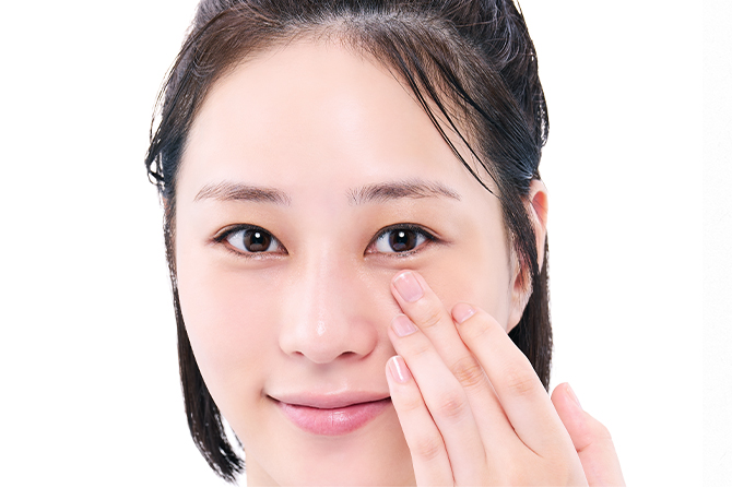 隠したい部分にピタッと密着！